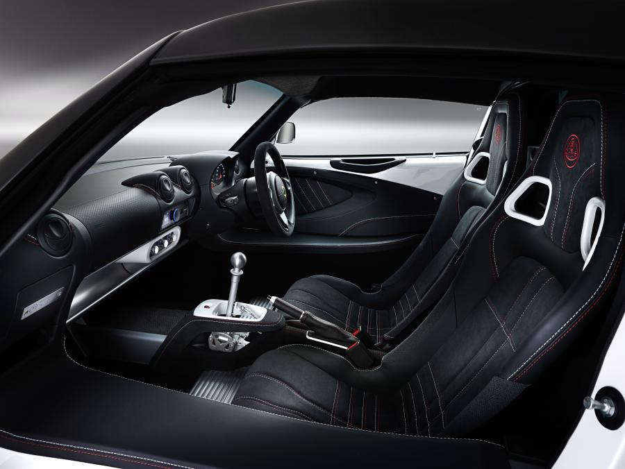 Интерьер Lotus Exige Sport 350 2015 года  (UK) (фото 24 из 35)